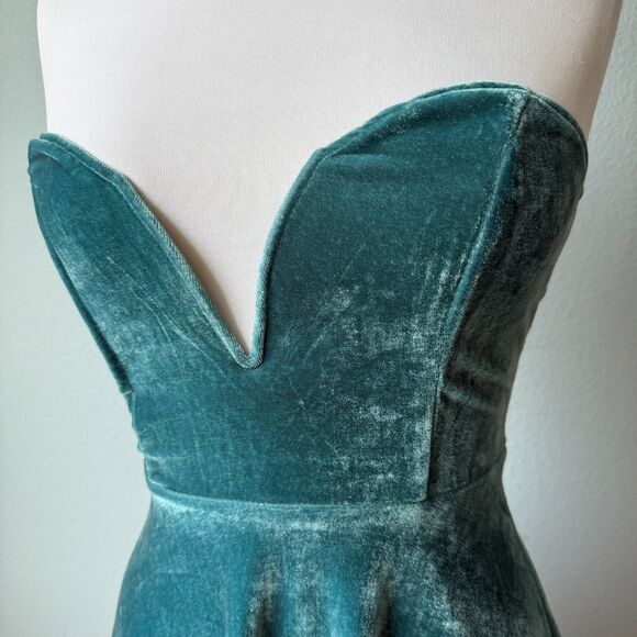 Tobi Strapless Velvet Dress Small - Picture 6 of 11
